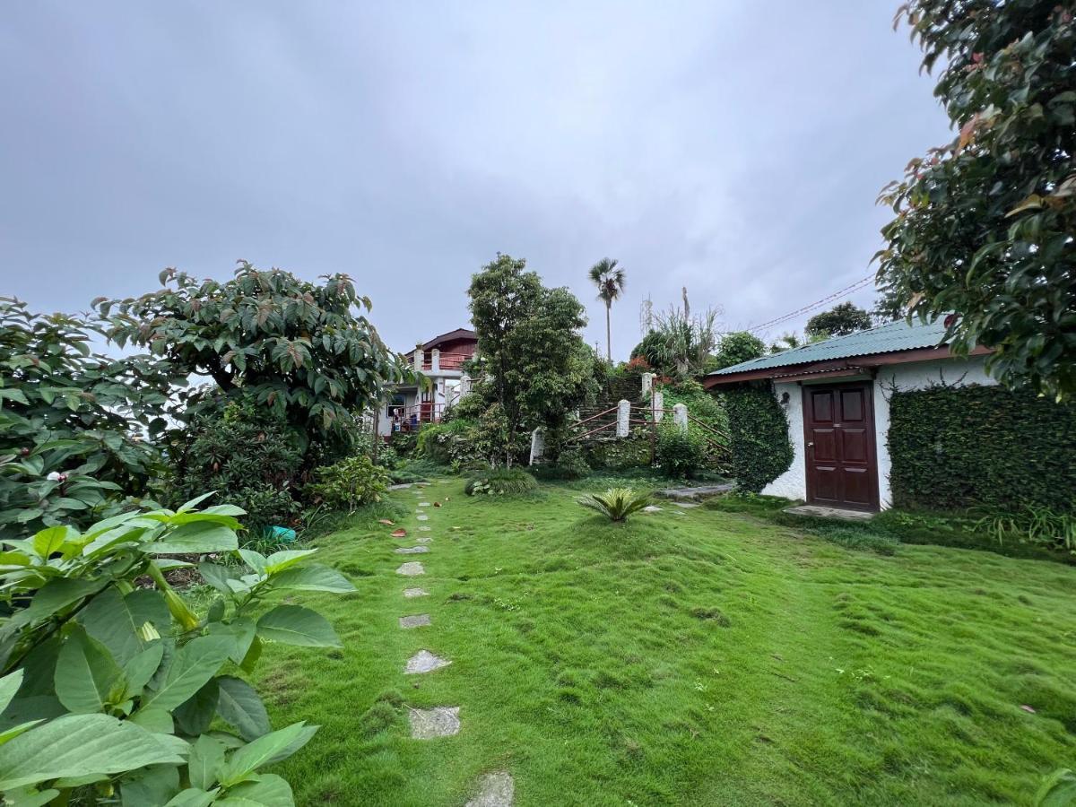 Es Deurali Resort Покхара Экстерьер фото